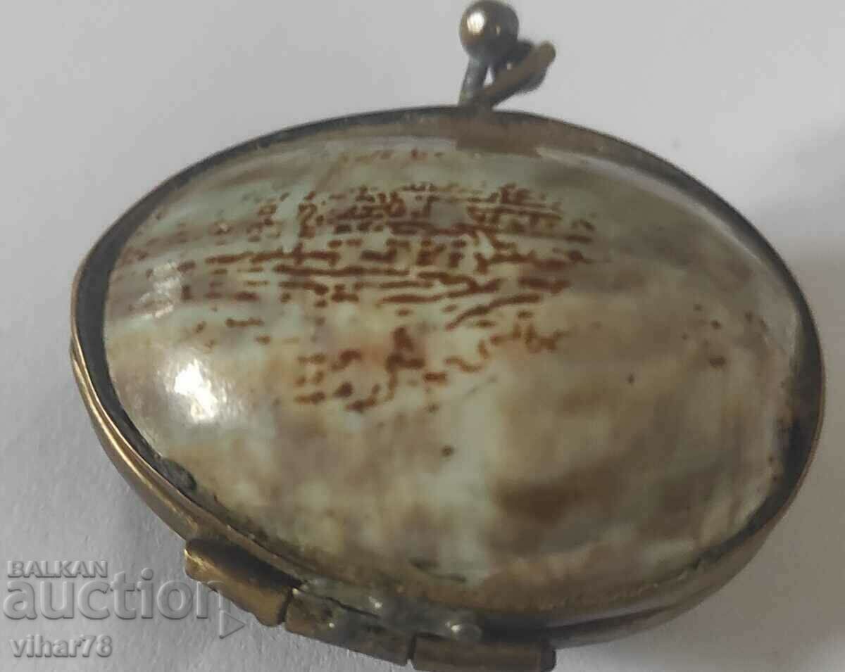 Μοναδικό κουτί κατασκευασμένο από τη Mida Μοναδικό κουτί κατασκευασμένο από τη Mida