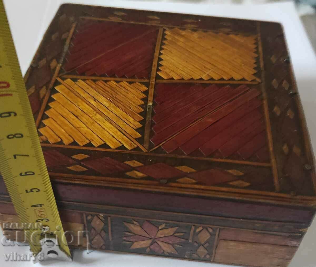 ΞΥΛΙΝΟ ΚΟΥΤΙ με τιμή € 19.99 | 39.10 BGN ΞΥΛΙΝΟ ΚΟΥΤΙ με τιμή € 19.99 | 39.10 BGN