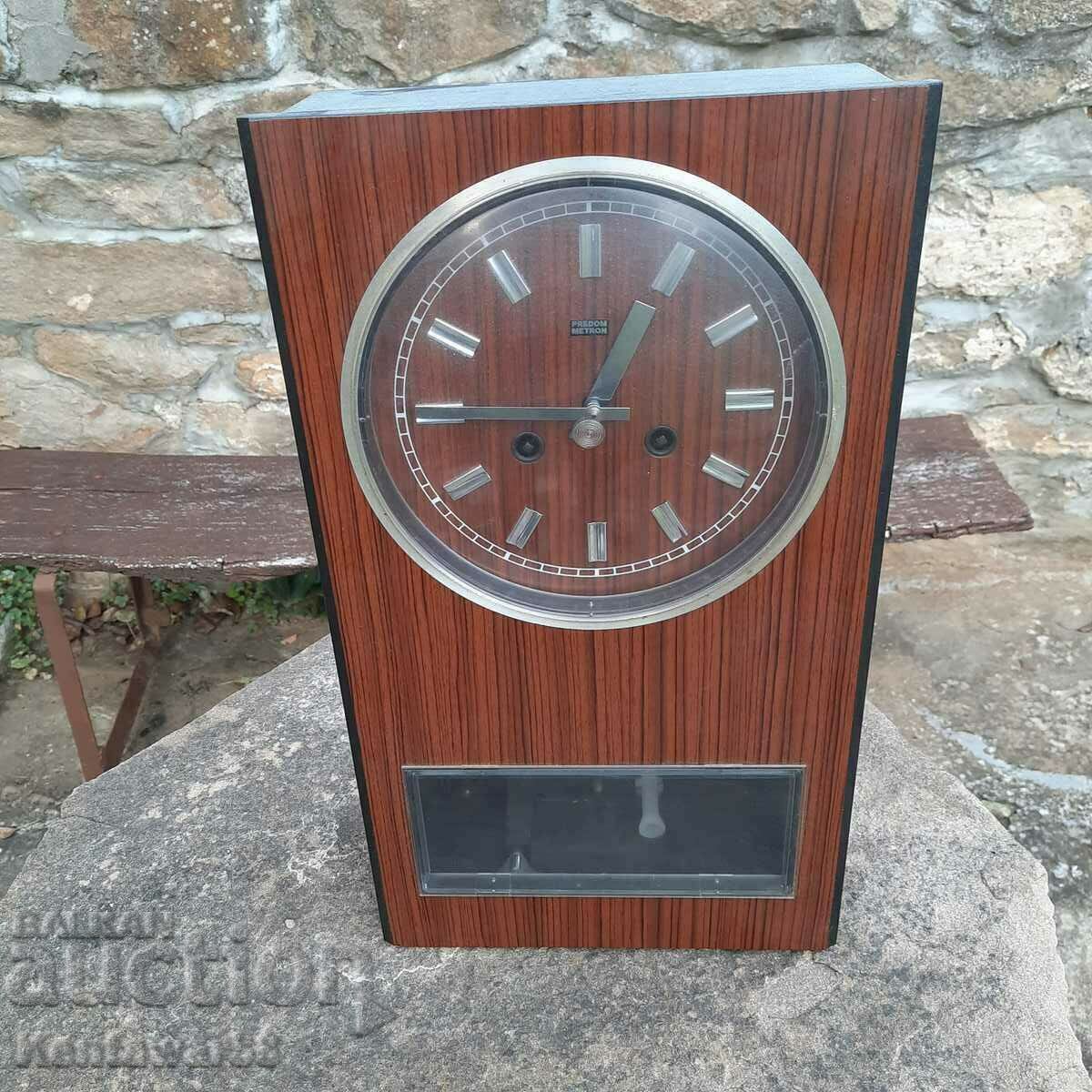 Metron wall clock. Metron wall clock.