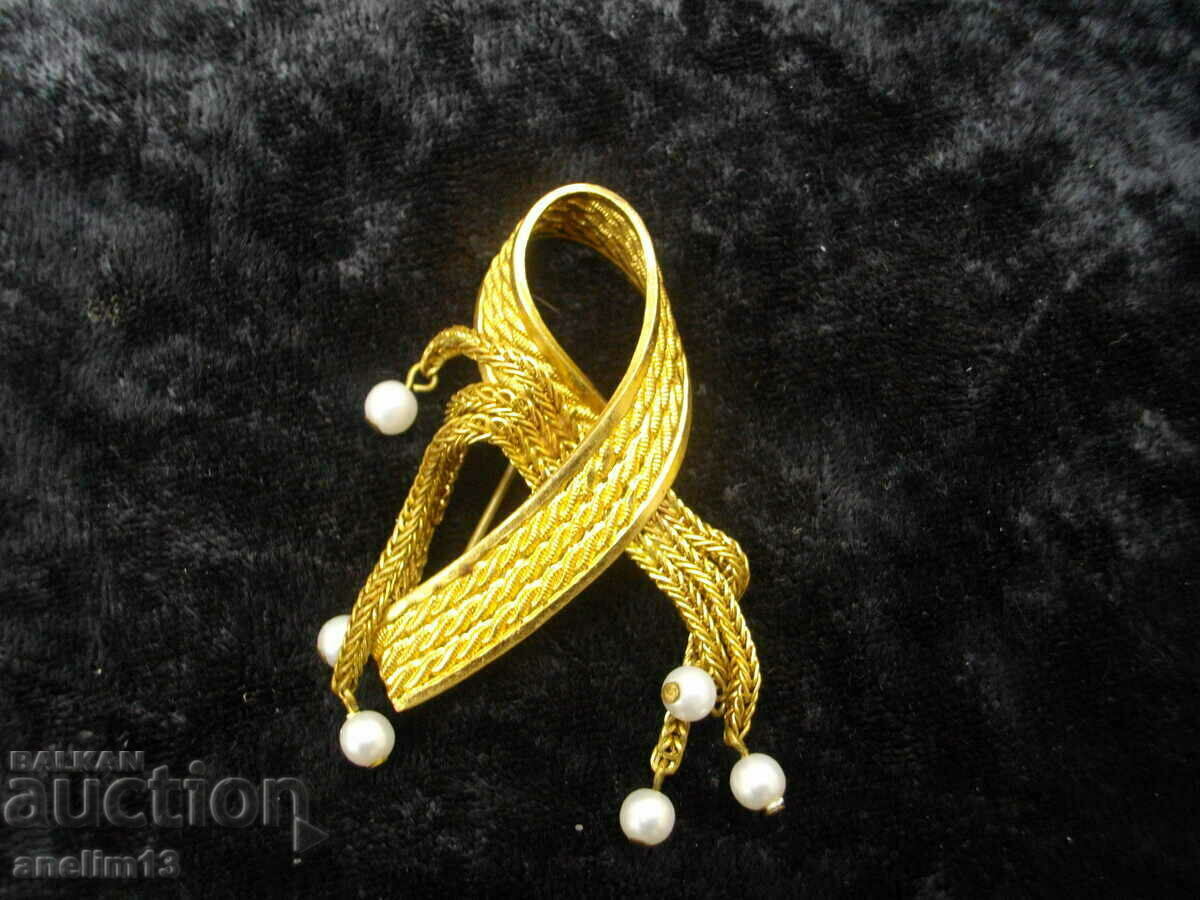 STARA BEAUTIFUL BROSHA with price 25.00 BGN | € 12.78 STARA BEAUTIFUL BROSHA with price 25.00 BGN | € 12.78