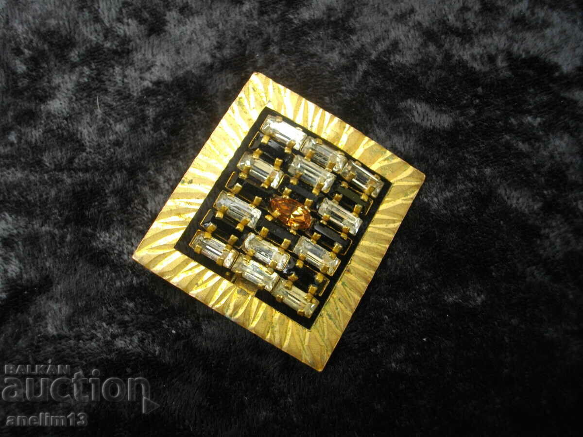 STARA BEAUTIFUL BROSHA with price 15.00 BGN | € 7.67 STARA BEAUTIFUL BROSHA with price 15.00 BGN | € 7.67