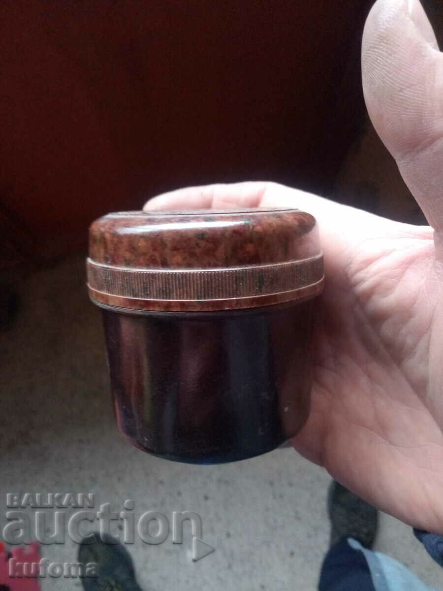 Old bakelite box artist Sofia with price 19.99 BGN | € 10.22