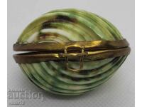 Уникална Кутийка направена от Мида