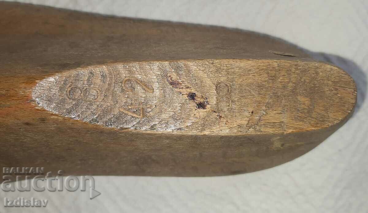Old wooden shoe mold - 5