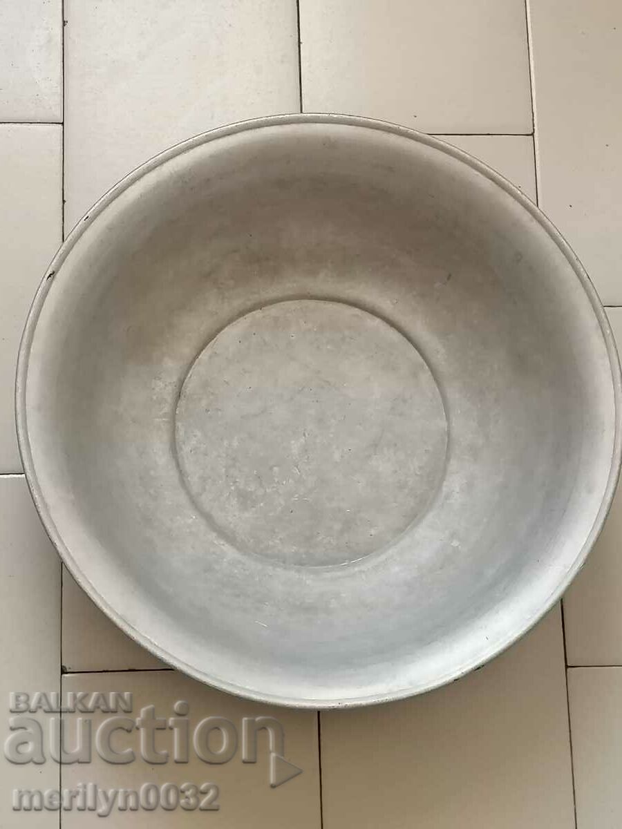Aluminum basin household kettle bucket bowl with price 46.00 BGN | € 23.52 Aluminum basin household kettle bucket bowl with price 46.00 BGN | € 23.52