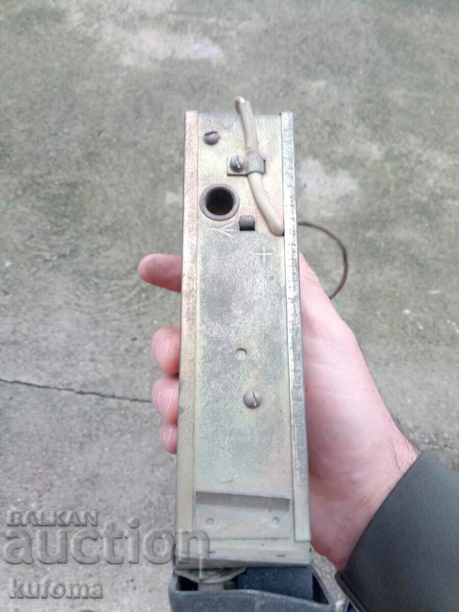 Δημοπρασία Παλαιό ρωσικό ραδιόφωνο αυτοκινήτου A-370M-3 Δημοπρασία Παλαιό ρωσικό ραδιόφωνο αυτοκινήτου A-370M-3