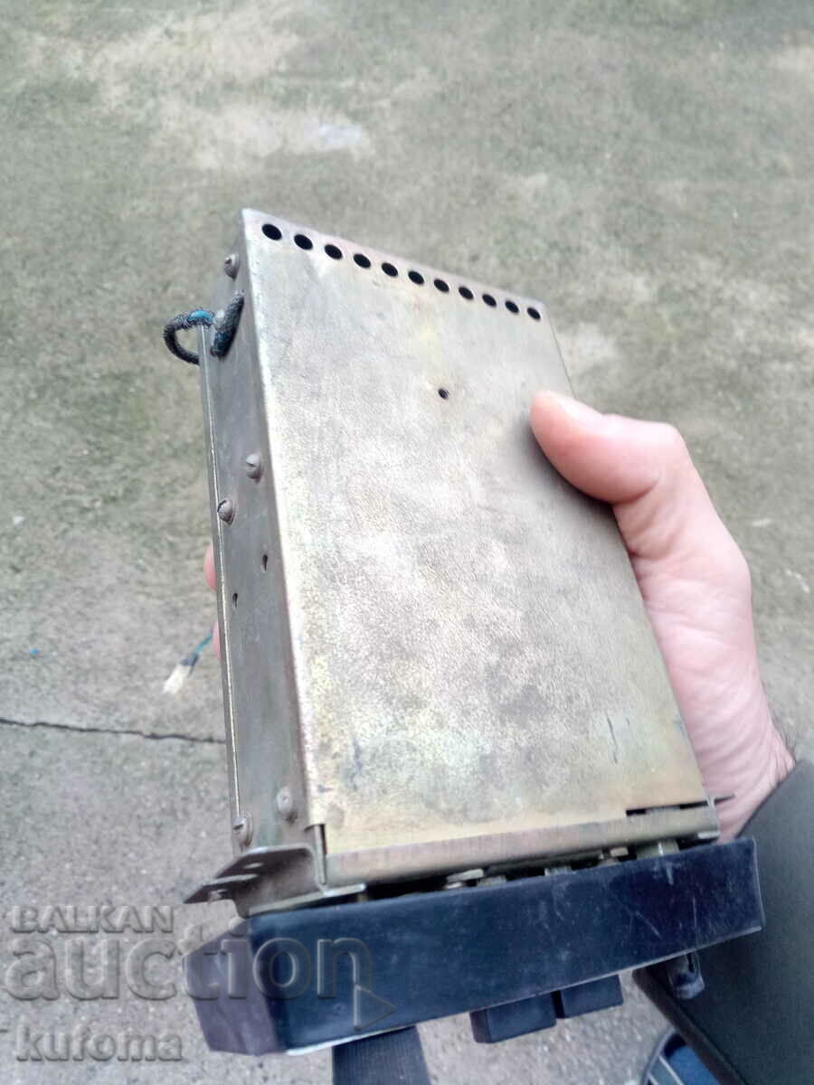 Παράδοση Παλαιό ρωσικό ραδιόφωνο αυτοκινήτου A-370M-3 Παράδοση Παλαιό ρωσικό ραδιόφωνο αυτοκινήτου A-370M-3