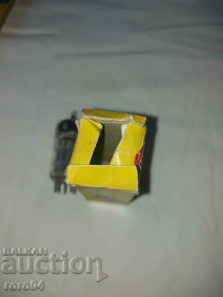 Licitație LAMPĂ RADIO MINIWATT PCC 189 - NOU