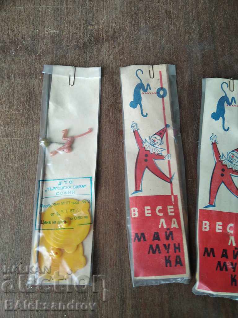 Licitație O mulțime de jocuri sociale în ambalajul original nedeschis