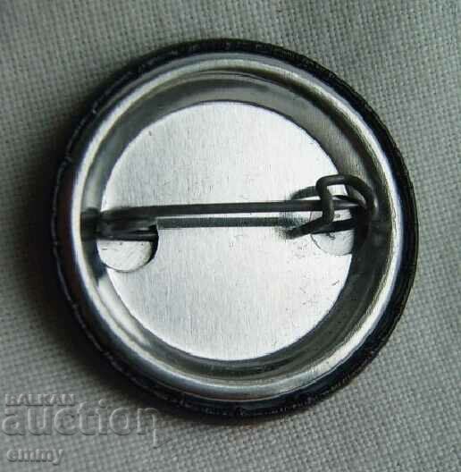 Badge Cuba Island of Freedom - Fidel Castro with price 1.50 BGN | € 0.77 Badge Cuba Island of Freedom - Fidel Castro with price 1.50 BGN | € 0.77