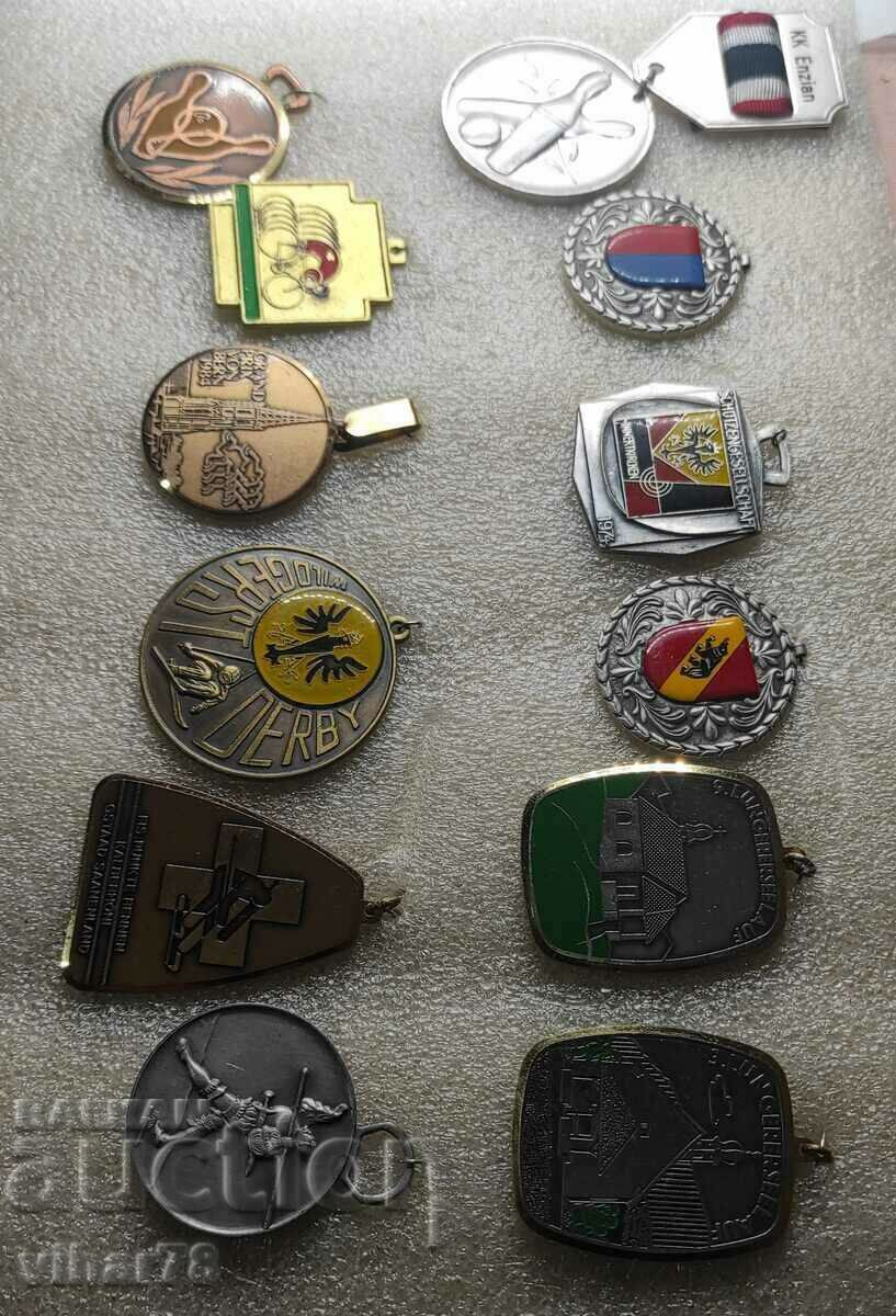 LOT OF PLAQUES with price 65.99 BGN | € 33.74