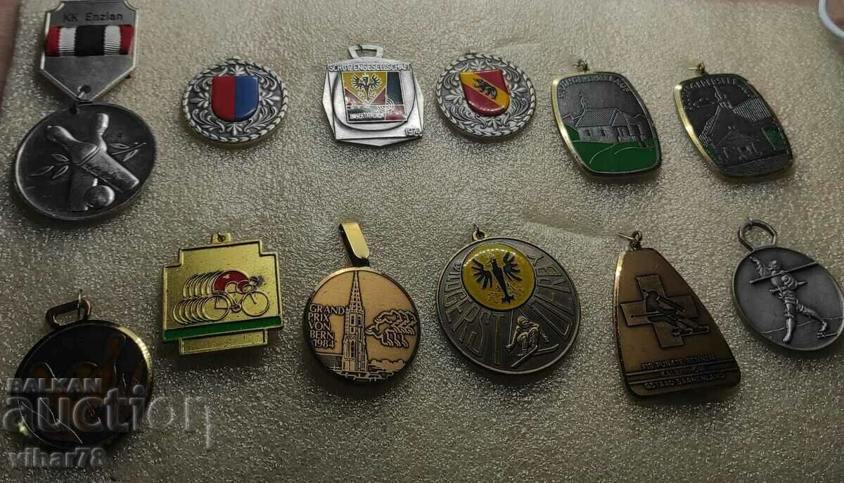 Delivery of LOT OF PLAQUES