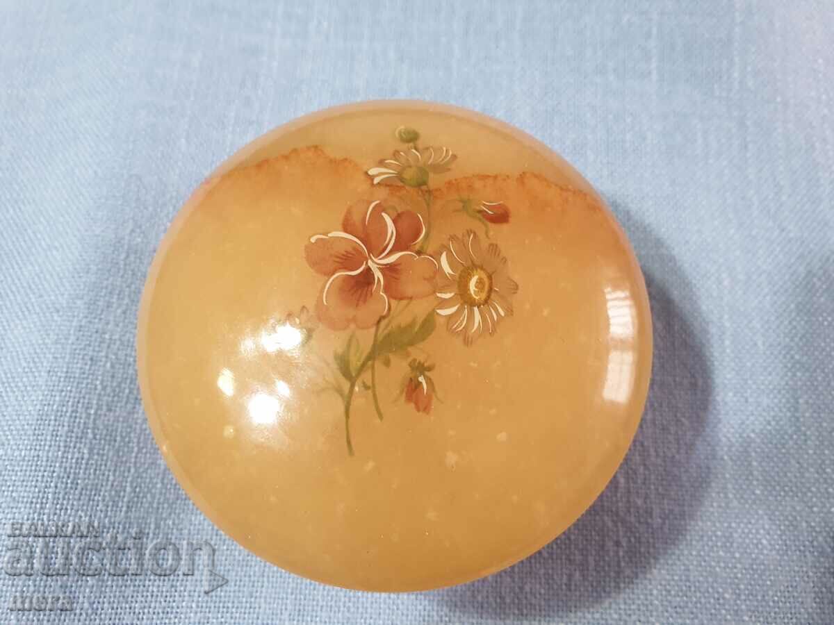 Jewelry alabaster-genuine alabaster hand carved with price 65.00 BGN | € 33.23