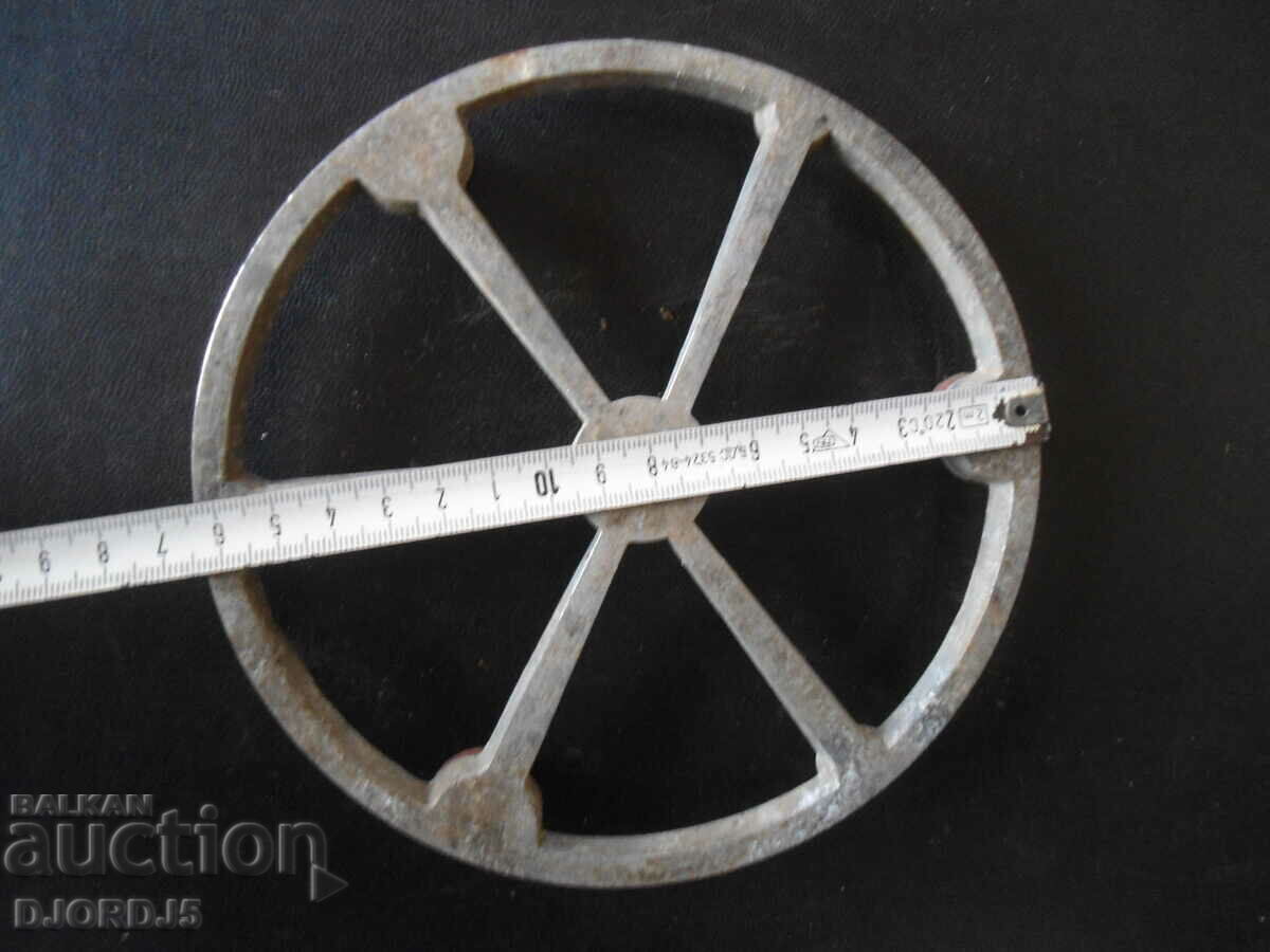 An old metal stand - 5