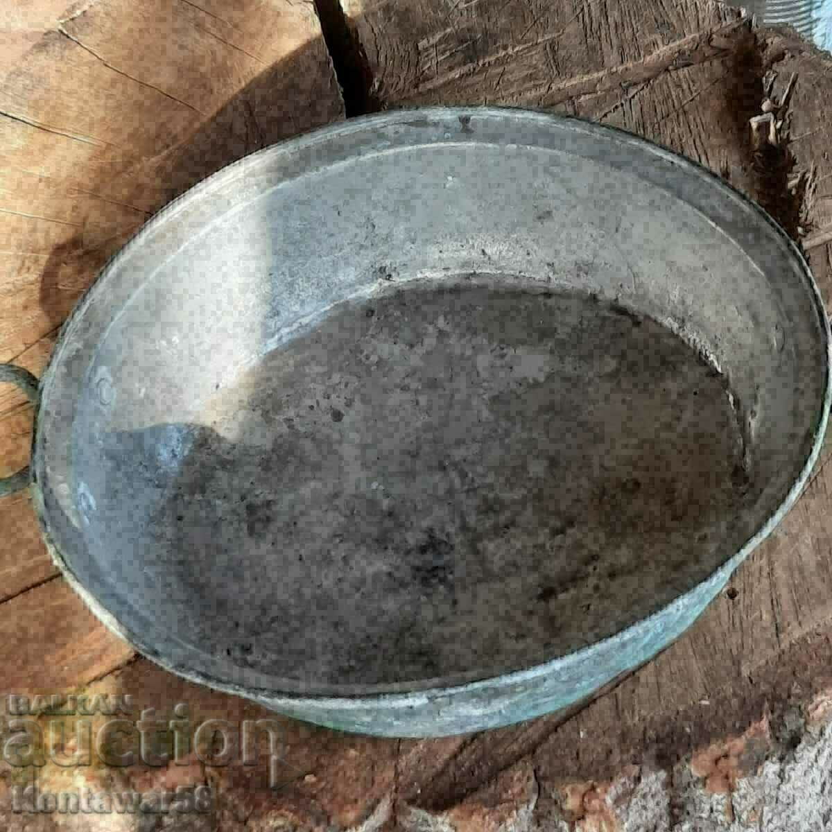 Tigaie adâncă din cupru (cupru). cu preț € 16.00 | 31.29 BGN Tigaie adâncă din cupru (cupru). cu preț € 16.00 | 31.29 BGN