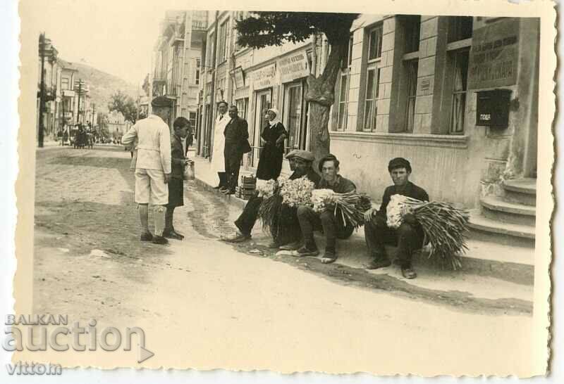 Ethnography 7 old photos 1939 market with price 25.00 BGN | € 12.78 Ethnography 7 old photos 1939 market with price 25.00 BGN | € 12.78