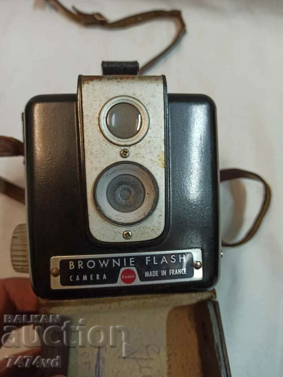 OLD KODAK CAMERA - 5 OLD KODAK CAMERA - 5