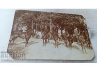 Снимка Български офицер и австрийски офицери на коне