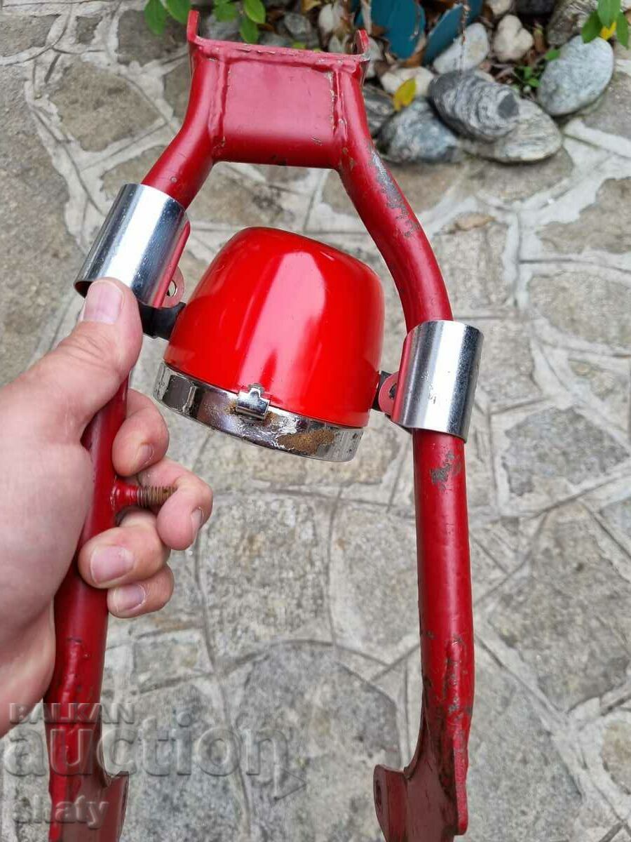 Livrarea Far cu furca.