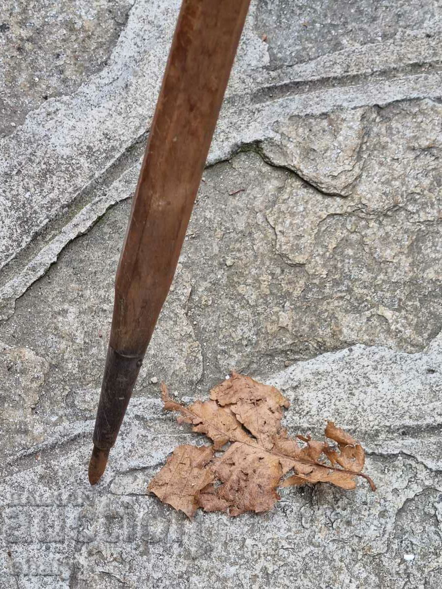 Licitație Un trepied. Licitație Un trepied.