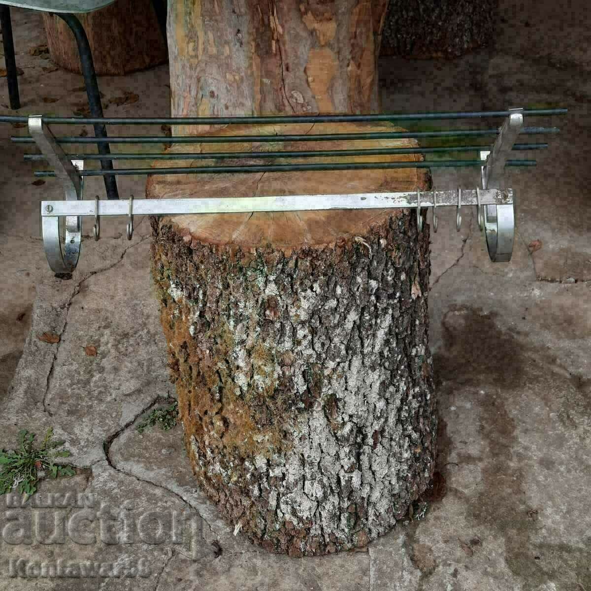 Стенна закачалка. Стенна закачалка.