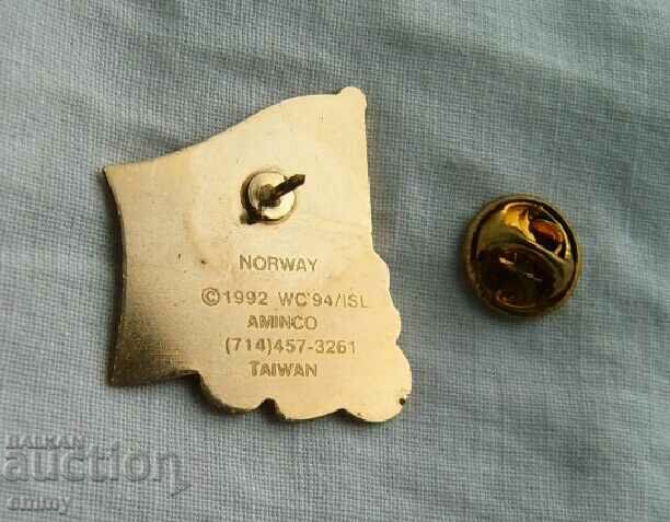 USA 1994 World Cup Mascot Badge with price 10.00 BGN | € 5.11 USA 1994 World Cup Mascot Badge with price 10.00 BGN | € 5.11