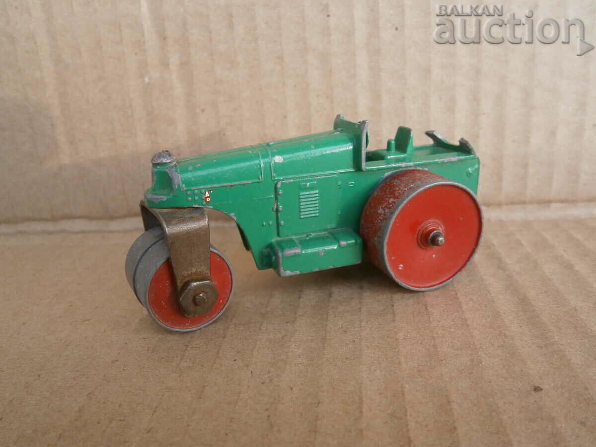 MATCHBOX ENGLAND retro metal toy Roller with price 21.00 BGN | € 10.74 MATCHBOX ENGLAND retro metal toy Roller with price 21.00 BGN | € 10.74