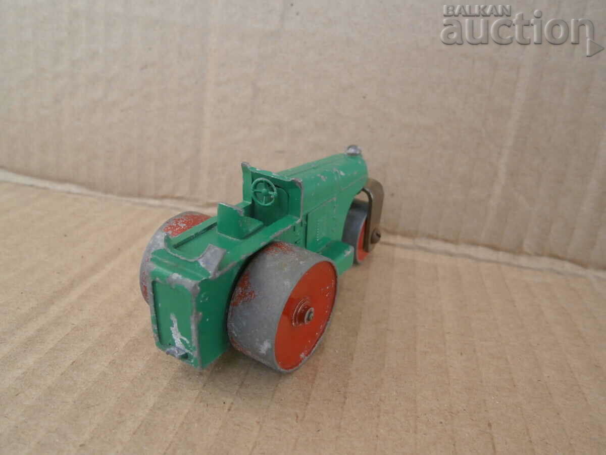 Delivery of MATCHBOX ENGLAND retro metal toy Roller Delivery of MATCHBOX ENGLAND retro metal toy Roller
