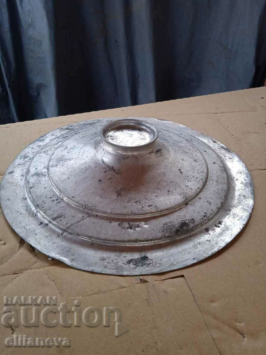 Auction antique copper cover Auction antique copper cover