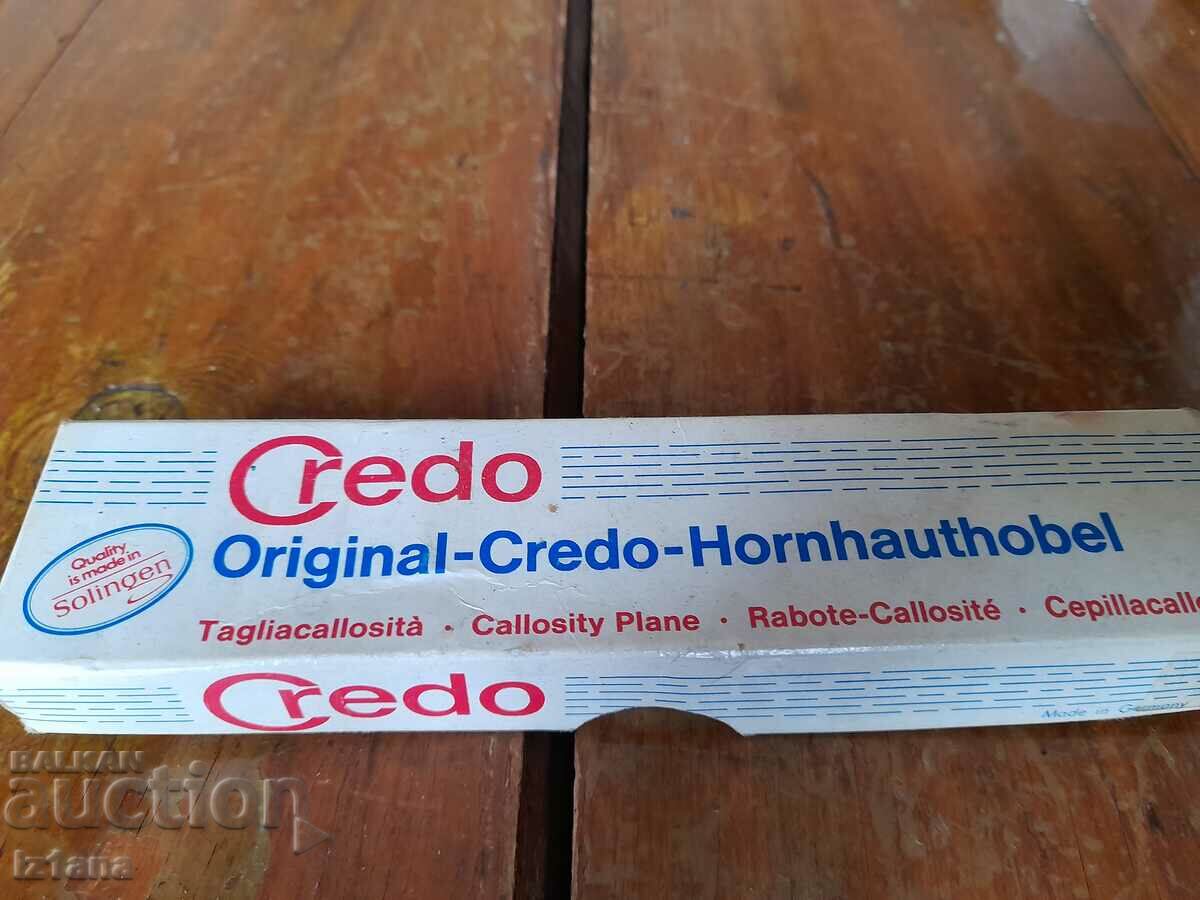 Old Solingen callus remover with price 20.00 BGN | € 10.23 Old Solingen callus remover with price 20.00 BGN | € 10.23