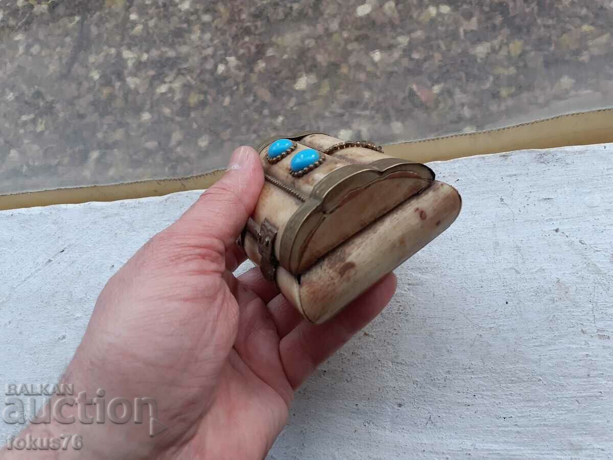 Old camel bone box with brass fittings - 6 Old camel bone box with brass fittings - 6