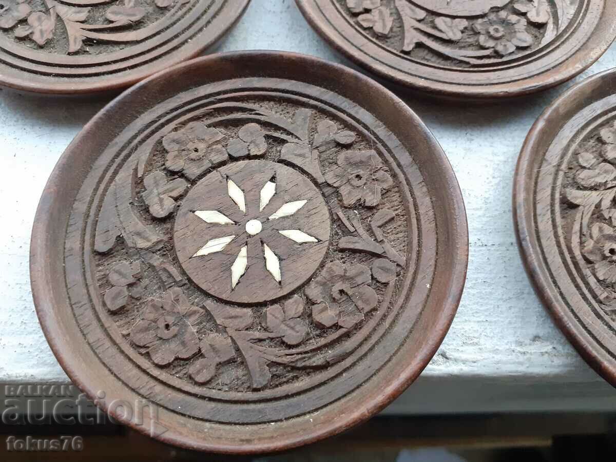 Παλιά ξύλινα σουβέρ σκάλισμα και φίλντισι με τιμή 30.00 BGN | € 15.34