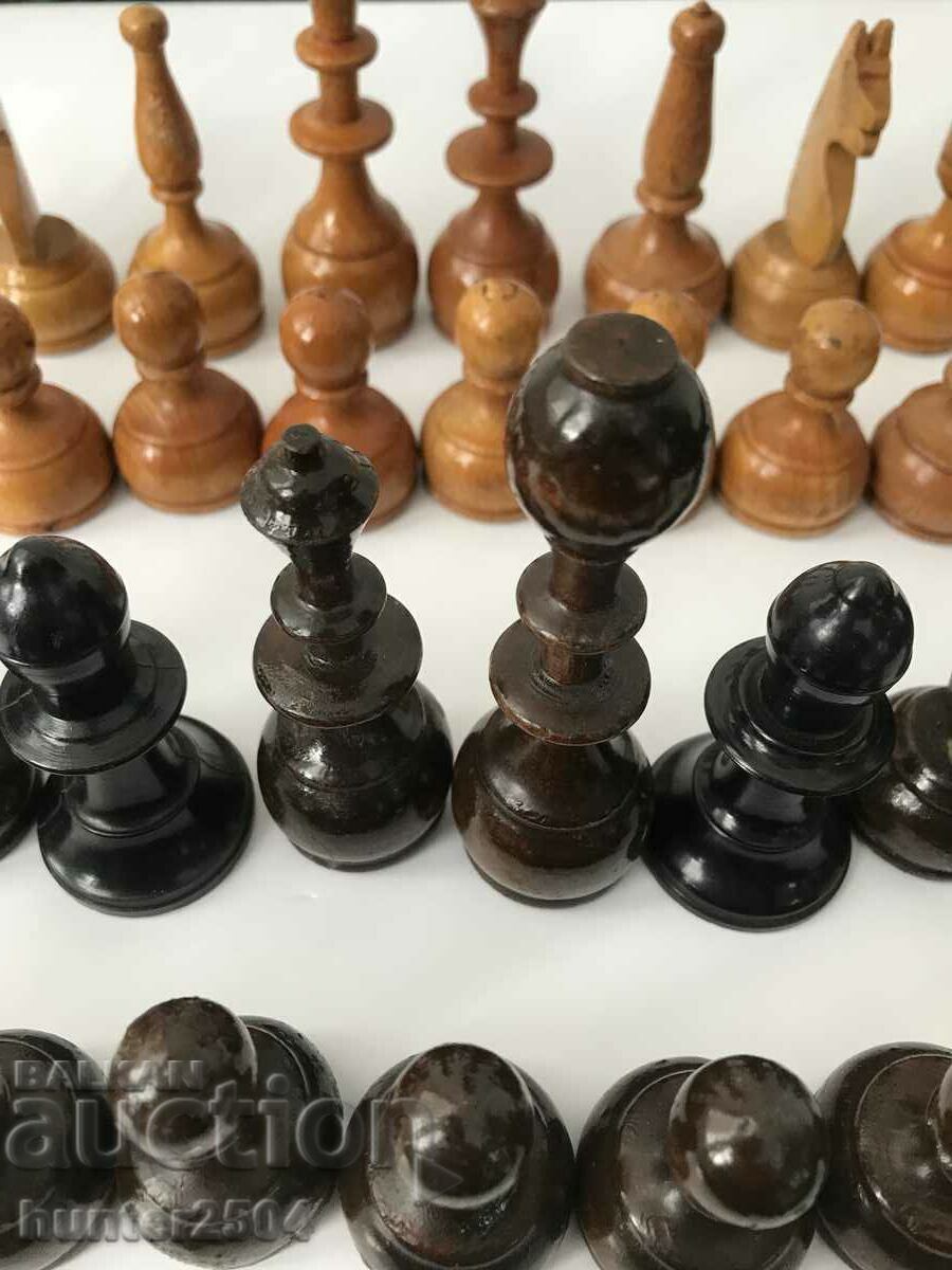 Wooden chess pieces with price 25.95 BGN | € 13.27 Wooden chess pieces with price 25.95 BGN | € 13.27