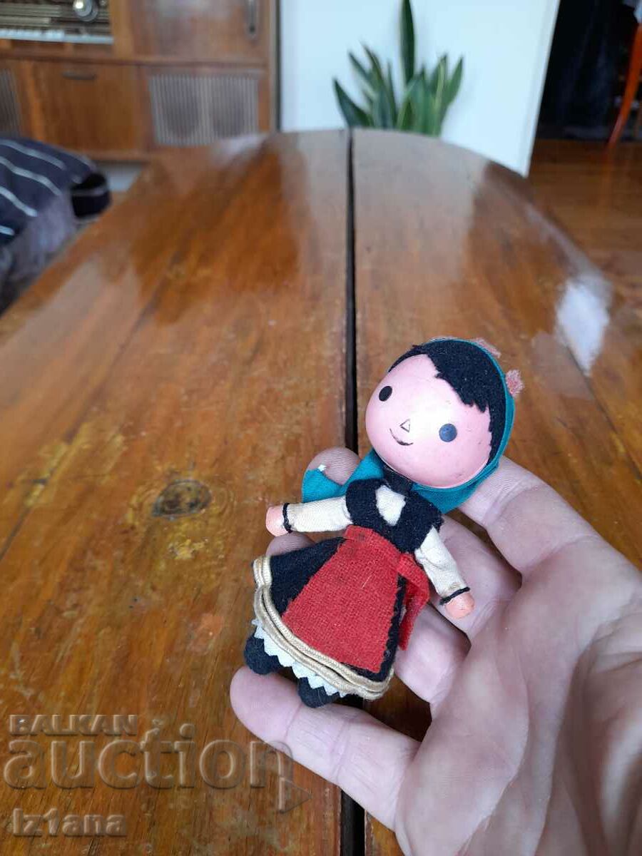 Licitație păpușă vechi Licitație păpușă vechi