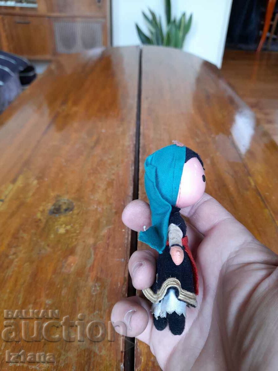 Livrarea păpușă vechi Livrarea păpușă vechi