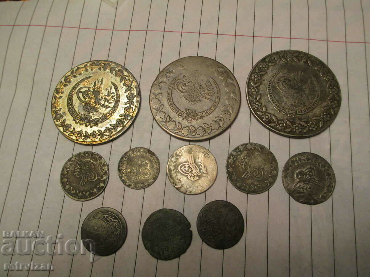 Delivery of 11 Ottoman there are also rare