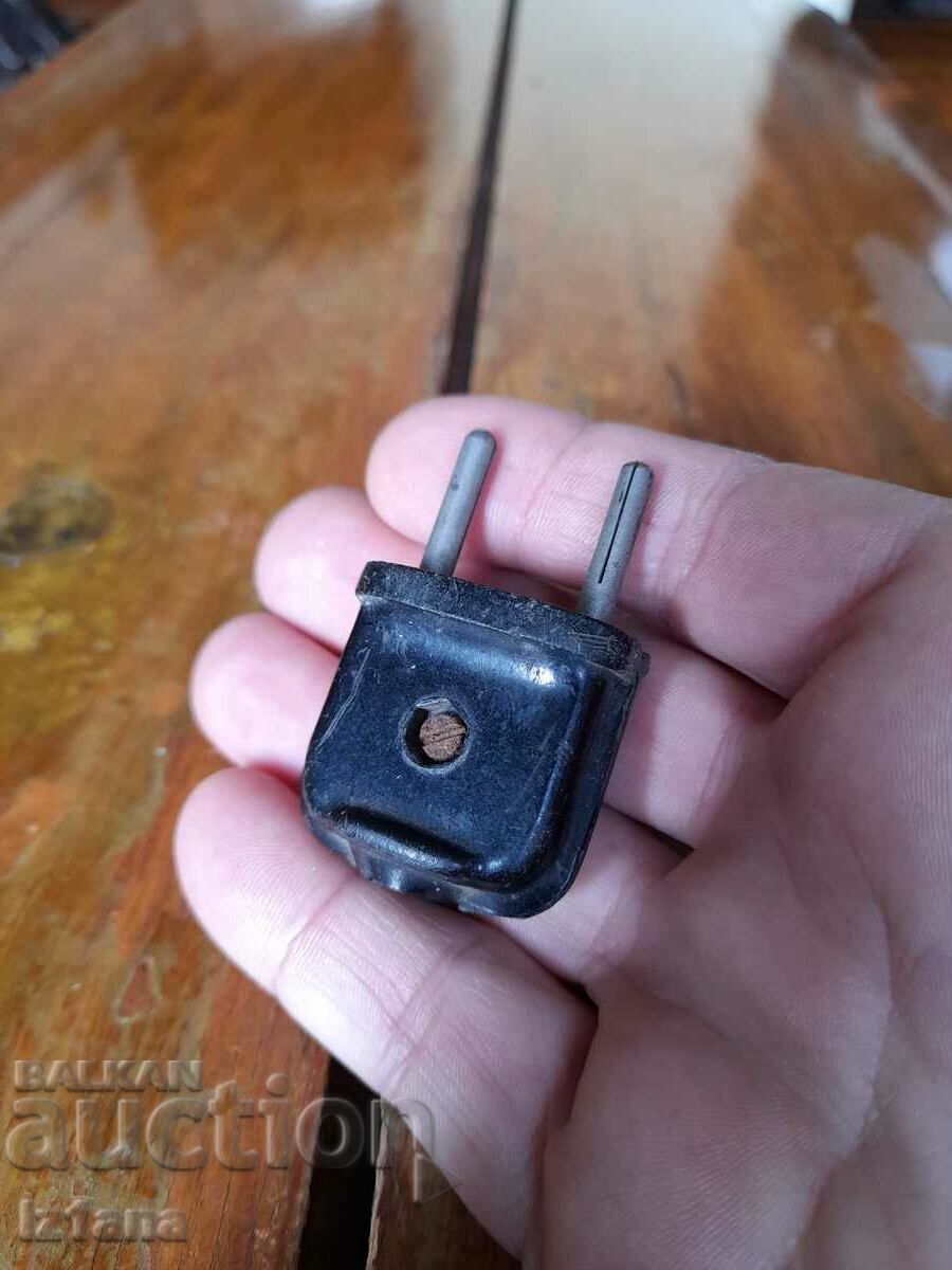 Παλιό ηλεκτρικό βύσμα με τιμή 5.00 BGN | € 2.56 Παλιό ηλεκτρικό βύσμα με τιμή 5.00 BGN | € 2.56