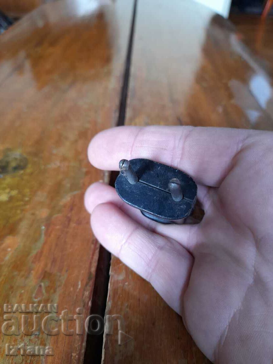 Παράδοση Παλιό ηλεκτρικό βύσμα Παράδοση Παλιό ηλεκτρικό βύσμα