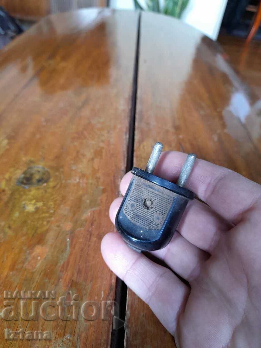 Old electrical plug with price 5.00 BGN | € 2.56 Old electrical plug with price 5.00 BGN | € 2.56