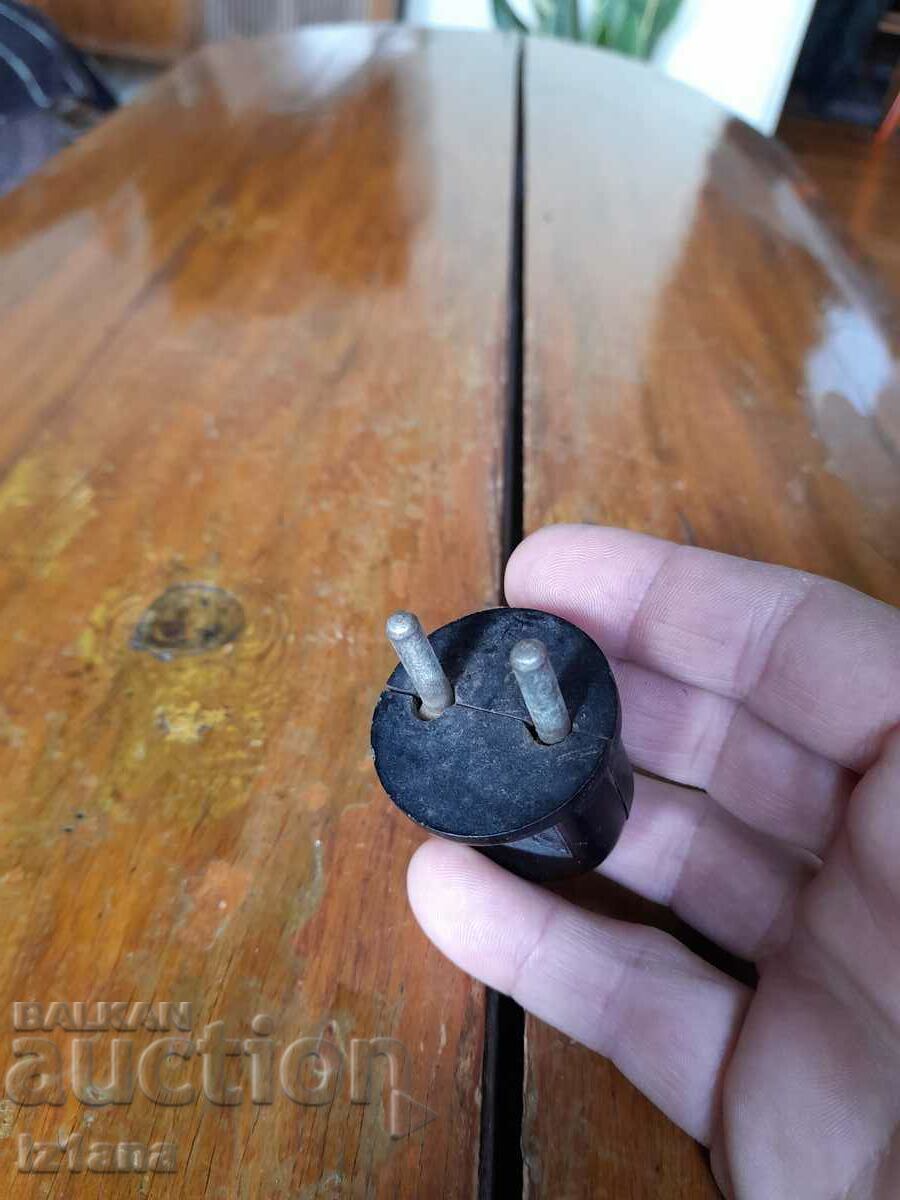 Delivery of Old electrical plug Delivery of Old electrical plug