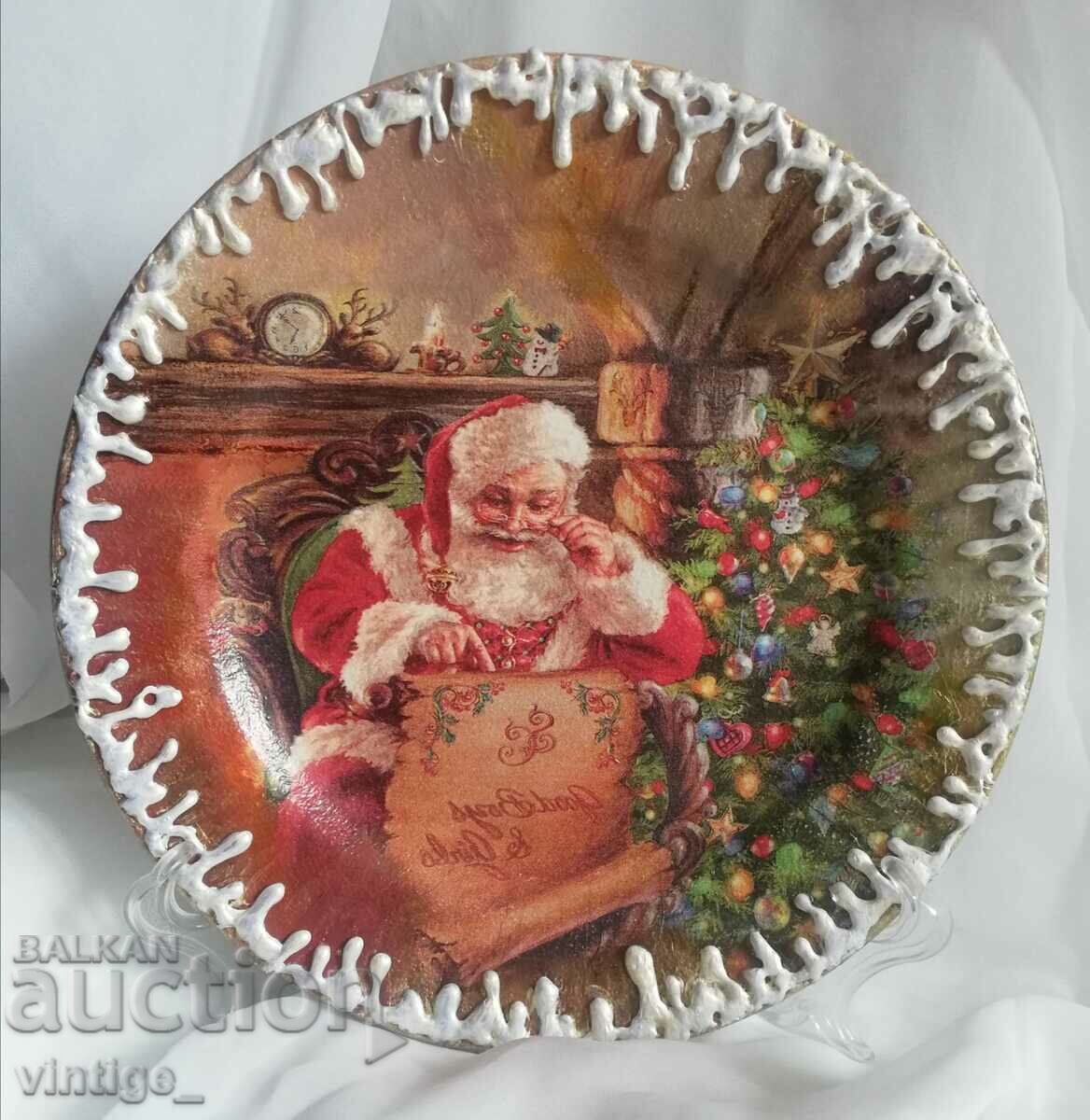Χριστουγεννιάτικο πιάτο με τον Άγιο Βασίλη