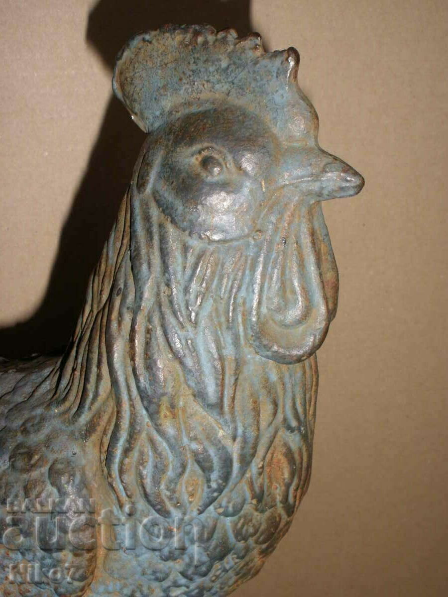 Auction Ancient, massive, cast iron figure (sculpture) - Rooster. Auction Ancient, massive, cast iron figure (sculpture) - Rooster.