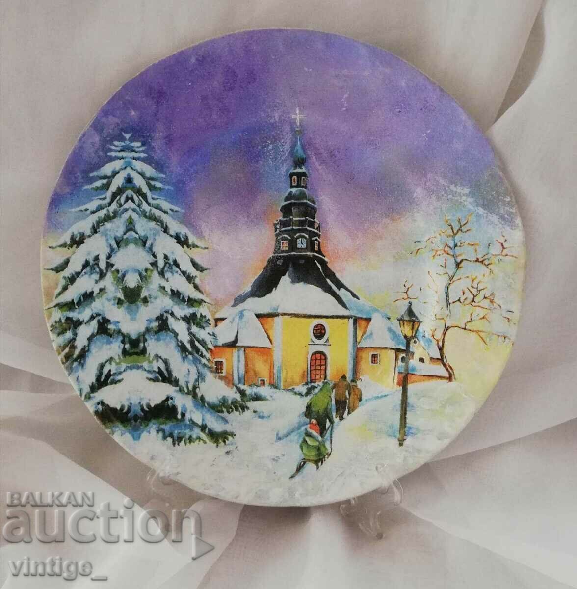 Сувенирна чиния с коледен, зимен пейзаж