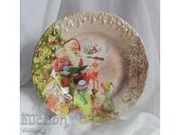 Souvenir plate with Santa Claus