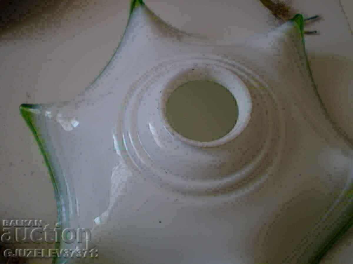 Livrarea Candelabru cu ouă din porțelan Art Deco 30 cu sticlă ondulată Livrarea Candelabru cu ouă din porțelan Art Deco 30 cu sticlă ondulată