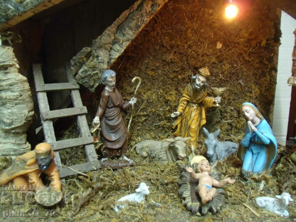 Auction No.*6692 old decoration - Nativity Auction No.*6692 old decoration - Nativity