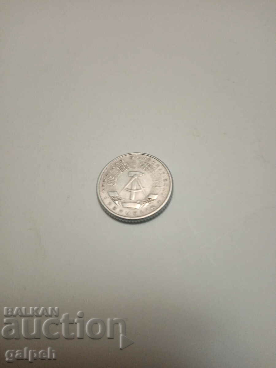 New Year's discounts GDR Lot - 2 pcs. - BGN 1.5 - 5 New Year's discounts GDR Lot - 2 pcs. - BGN 1.5 - 5