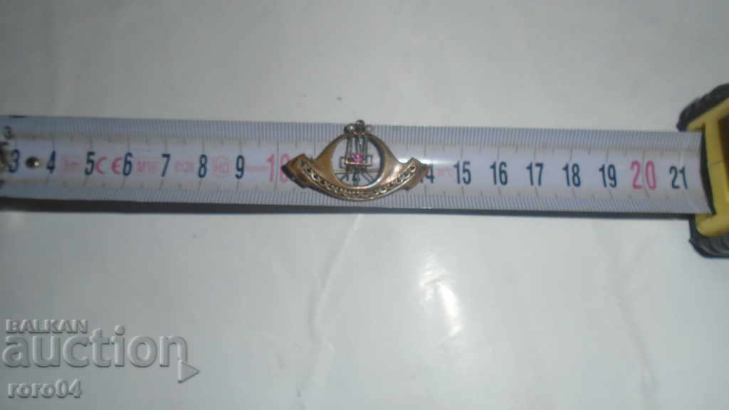 REVIVAL BROOCH - 6 REVIVAL BROOCH - 6