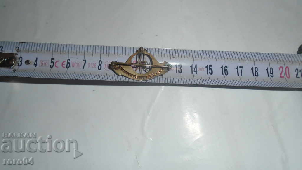 REVIVAL BROOCH - 7 REVIVAL BROOCH - 7