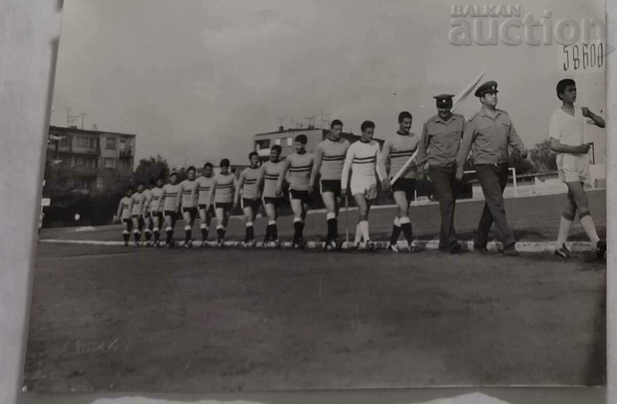 Delivery of FOOTBALL RAILWAY TRANSPORT ARMIES BNA CHAMPIONSHIP PHOTO LOT 4 NUMBERS Delivery of FOOTBALL RAILWAY TRANSPORT ARMIES BNA CHAMPIONSHIP PHOTO LOT 4 NUMBERS